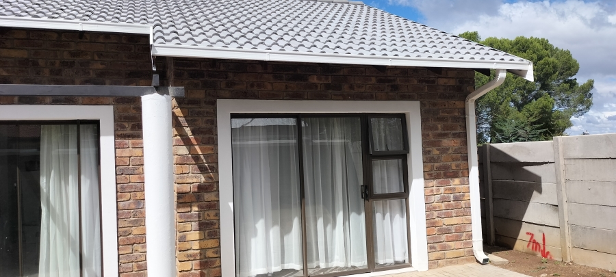 To Let 3 Bedroom Property for Rent in Navalsig Free State